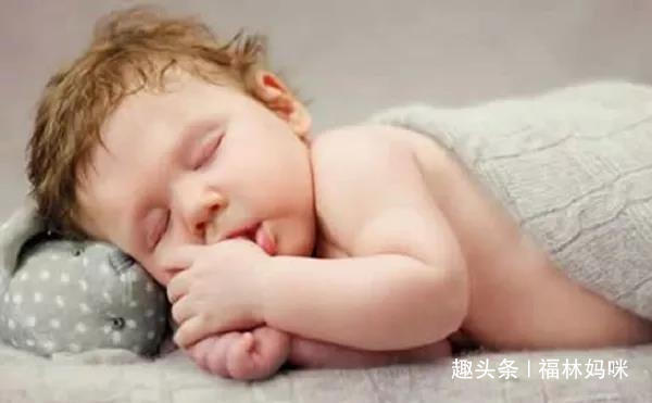 黑白|1岁内的宝宝有哪些敏感期这些敏感期,是宝宝成长的关键时期