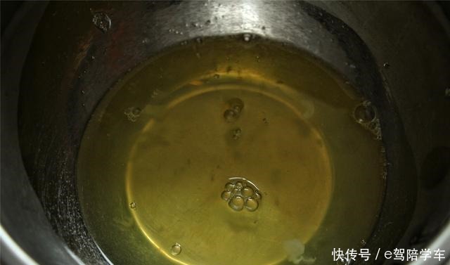 不开裂不回缩的酸奶蛋糕,注意2个细节,你也可以完美驾驭