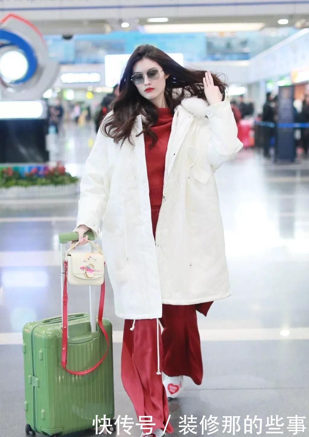 “红毛衣”怎么穿才不俗气?选款搭配都很重要,穿对了美成焦点