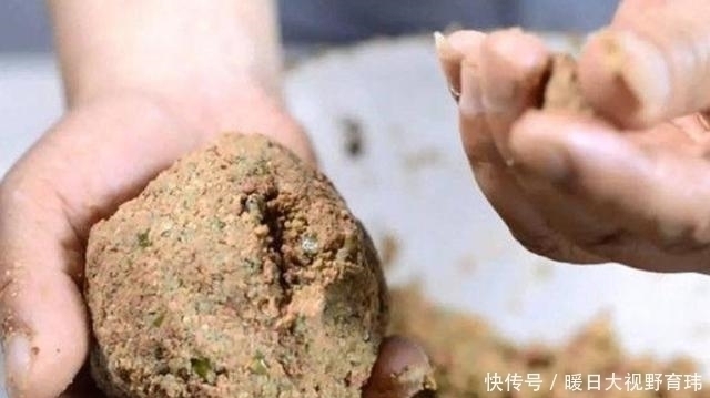 钓饵|这鲫鱼饵我连用了三十年,渔具店老板都夸夸其谈,试过的人不一般