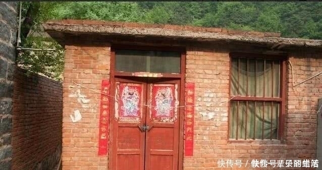 专家|农村人常说“盖房不留后窗”,这三个理由很充分,专家都反驳不了