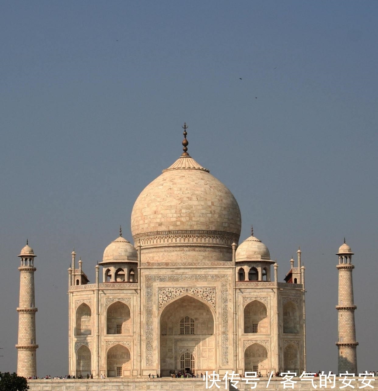 至死|泰姬陵的爱情悲歌:国王每周都去给亡妃献花,晚年遭儿子囚禁至死