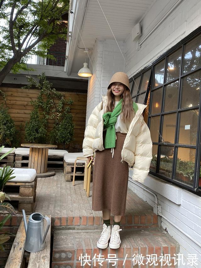 该穿羽绒服了!小个子冬天穿这4款最好看!最显高!最保暖