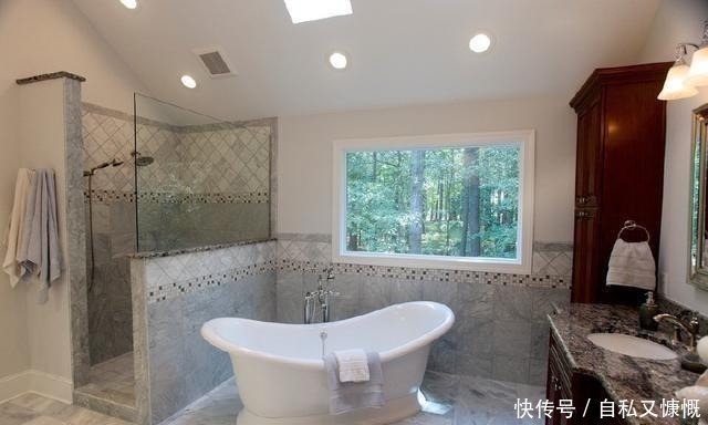 淋浴房|卫生间万万不要装淋浴房了?聪明人早就这样做了,后悔我家装错了