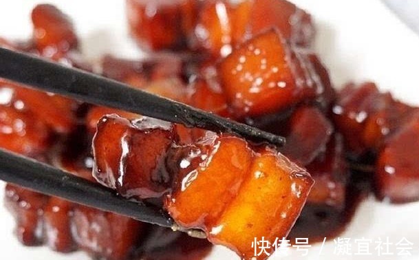 炒糖色有窍门,记住4点,糖色红亮不发苦,炖肉卤肉又好看又好吃