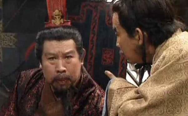 曹操|曹操的五大谋士中,为何只有贾诩笑到最后?易中天:做人有大智慧