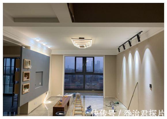 电视背景墙|晒晒150平小复式装修，双阳台就是舒服！总花了16万！
