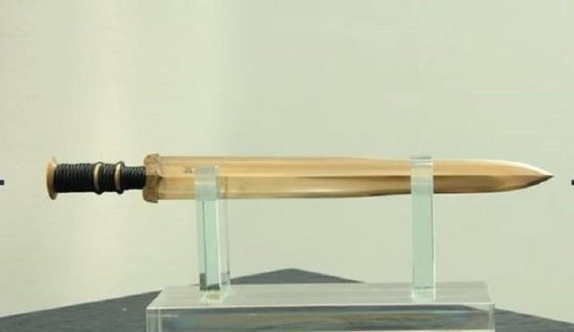 岳飞!中国历史上的九大名剑,最后一把宝剑,岳飞用它杀死了上千金兵