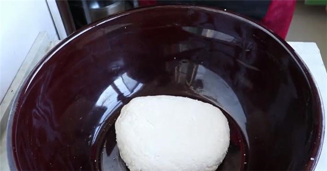 陕西人最爱吃的油泼面,教你正宗的做法,堪比白鹿原油泼面,真香