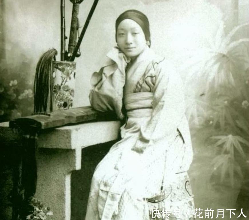 孩子|一组清末女子照,图二美的不可方物,图四孩子表情亮了!