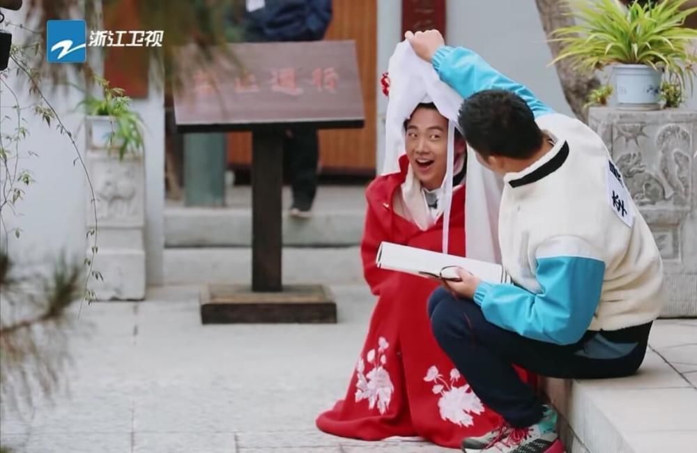 郭麒麟|《奔跑吧》質(zhì)量嚴重縮水,郭麒麟三次完美救場都難挽節(jié)目尷尬口碑