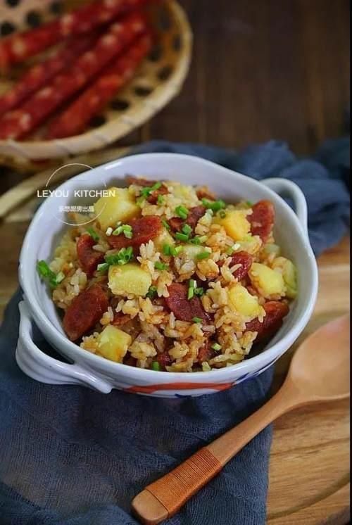 天冷吃点儿热乎的,主食和菜一锅出,偷懒儿照样好吃