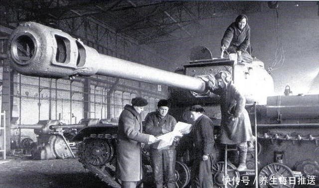 全军覆没|二战德军最强坦克首战竟沦为苏军经验包,全军覆没却无一战果