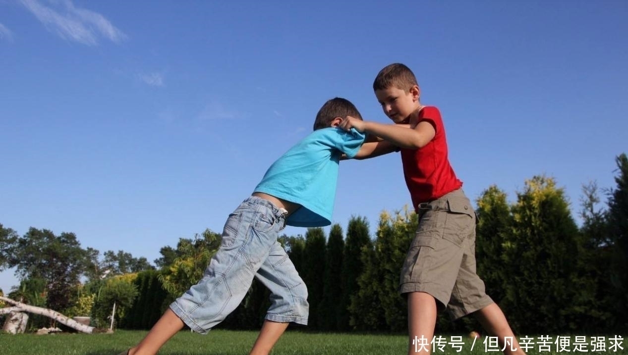 情绪|“我们把弟弟卖掉吧”,4岁姐姐向爸爸提议,原因让人哭笑不得