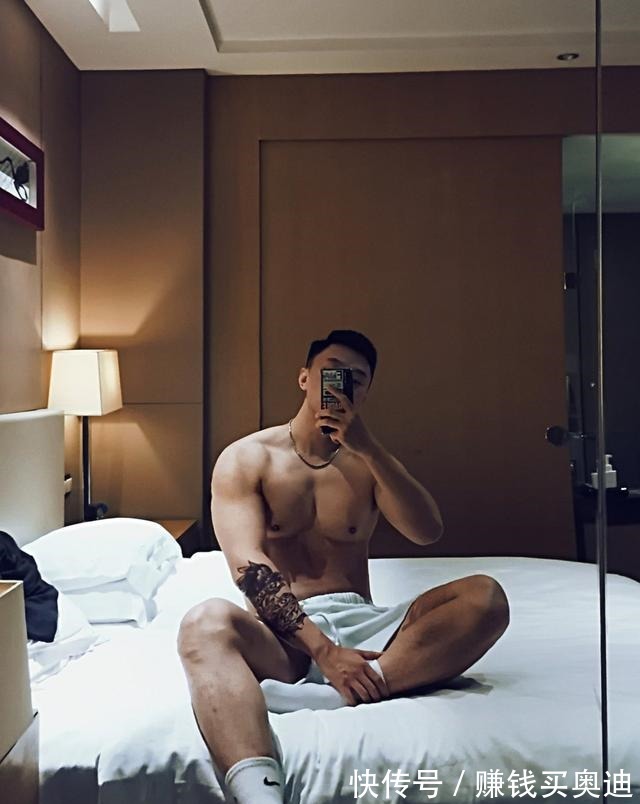 大长腿|这枚阳刚之气十足的足球运动员很上头哦!