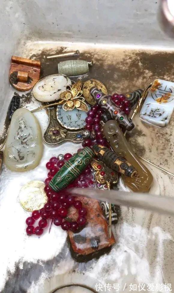 大部分|野钓都有哪些惊喜?大部分是送菜,还有捡首饰发家致富的