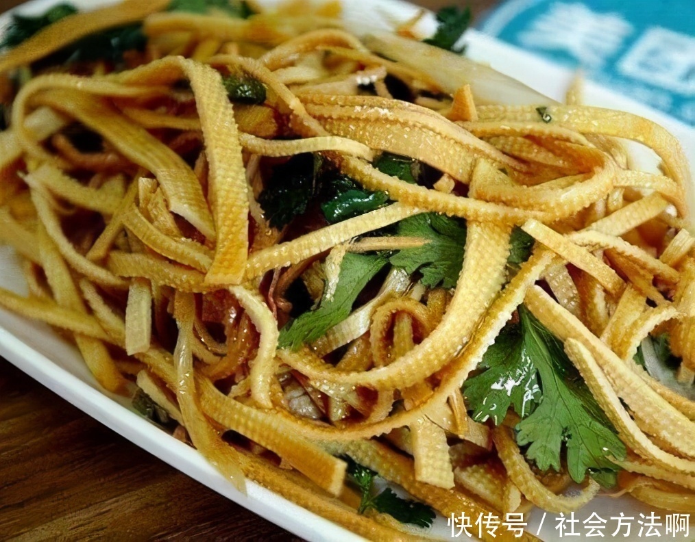 女性到了中年，多吃3种美食，排毒燃脂，清理肠胃，营养又瘦身