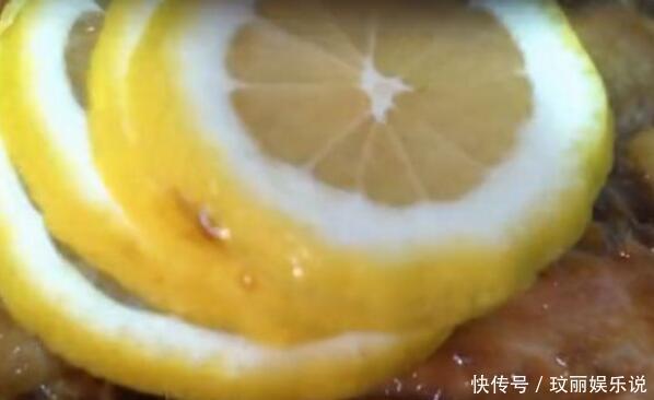清洗干净|鸡翅别再和可乐一起煮了,试试加入此食材,酸甜可口,美味再升级