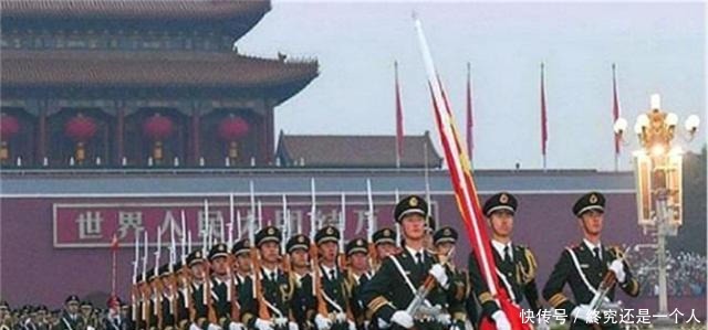 天安门升国旗为何不升到顶,只到28.3米就停止作为中国人要知道!