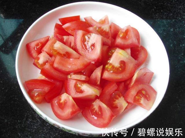 顺序|西红柿炒鸡蛋,下料顺序很重要,10人有9人放反,难怪做得难吃