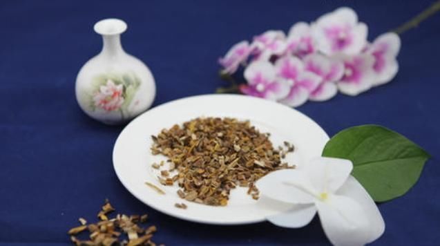 地肤子|银屑病又叫“牛皮癣”，一张中药方，让你出门不用遮遮掩掩