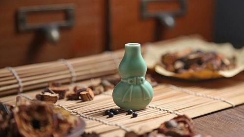 中国人去火最彻底的方子七味药,清上彻下,专治心火胃火