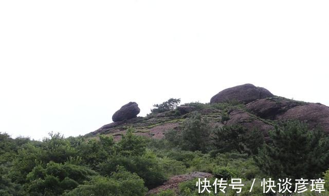 山组|看图：烟台海阳林寺山上的奇石多，有块“风动石”很出名