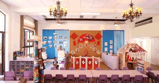 幼师|妈妈“突袭”贵族幼儿园,看到午餐后气炸,网友最廉价的贵族