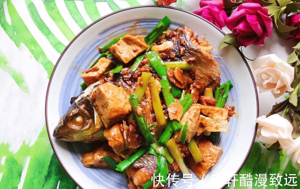 鲜美|夏天多给家人吃鱼,鲜美不腻,用豆腐一起炖至,全家都爱吃