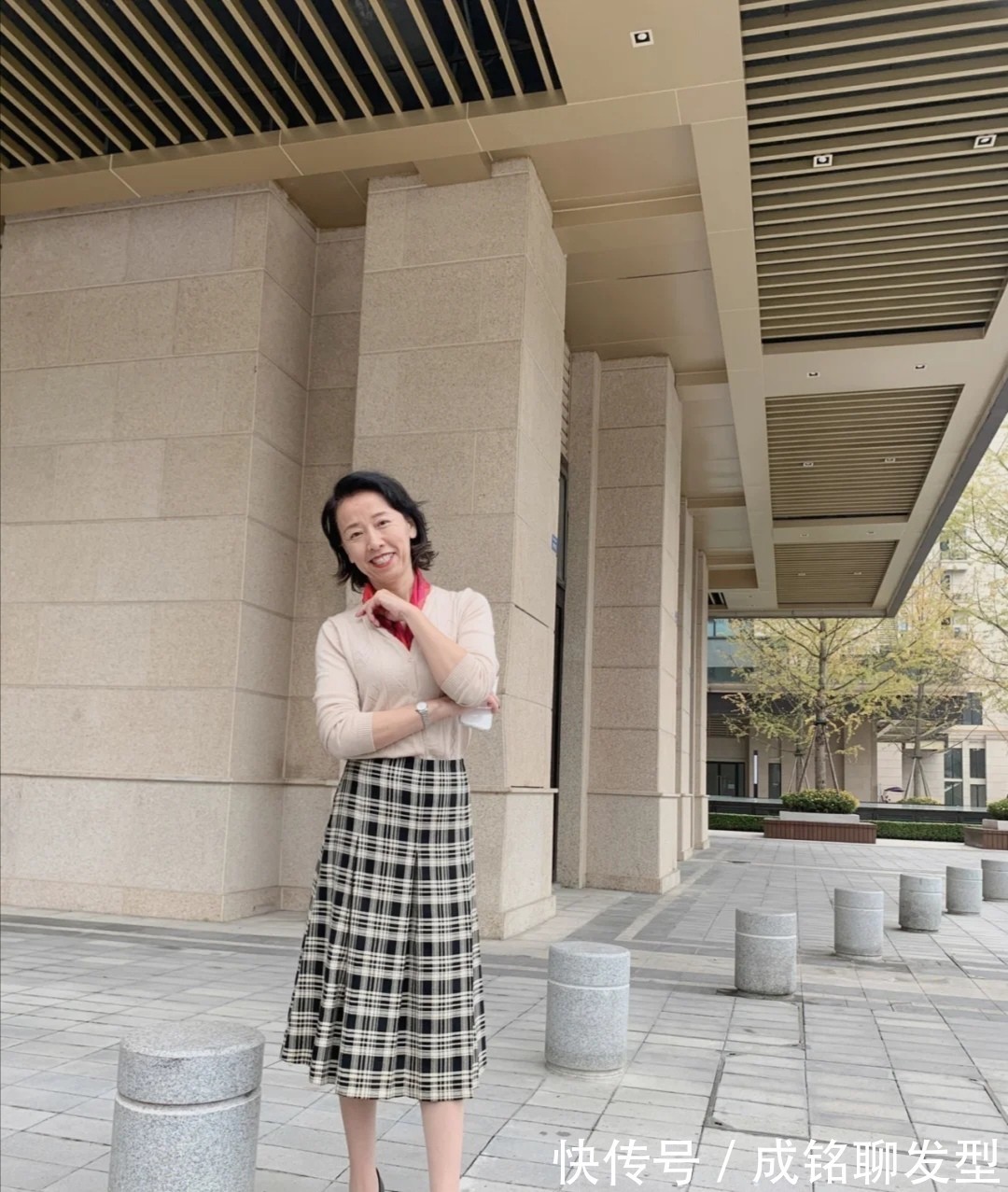 博主|女人的魅力与长相无关!五十岁博主凭借减龄穿搭,穿出精致与优雅