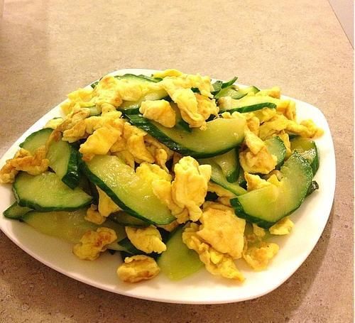 夏季蔬菜黃瓜特別受歡迎，黃瓜的7大功效你要了解，建議收藏