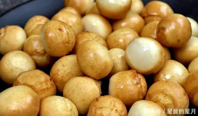 入冬|入冬后,遇到此菜别手软,一次买10斤,做成零食香甜酥脆,特好吃