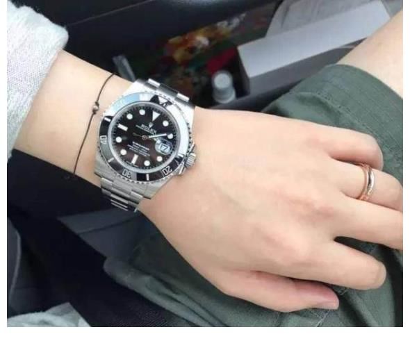 欧米茄|35岁男士，不一定非要戴大牌手表，符合自己人设就好