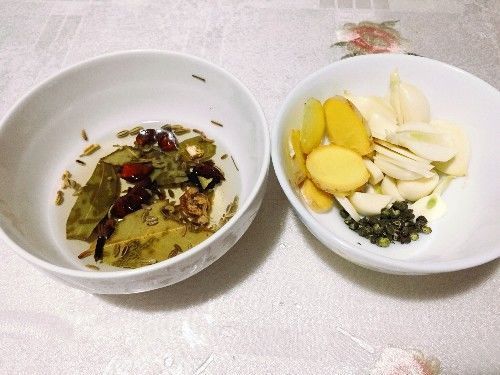 色香味俱全的可乐鸡翅,家人都很喜欢吃又实惠,招待客人倍有面