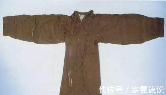 故土|为何古人对汉服“右衽”如此看重？孔子给过定性，陆游诗句也表明