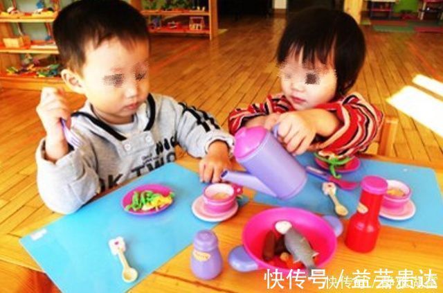 儿子|宝爸给儿子取名为“凡圆”，第一天上学就大哭，妈妈：想想你姓啥