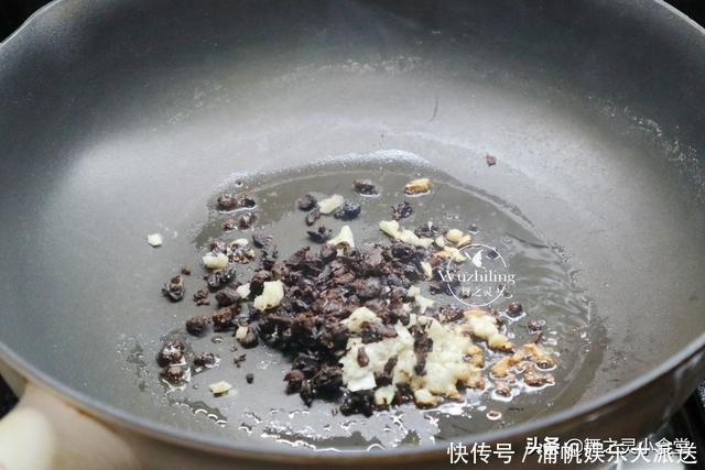 粉丝|排骨别再红烧了,加一把粉丝,简单一蒸,全家都爱吃