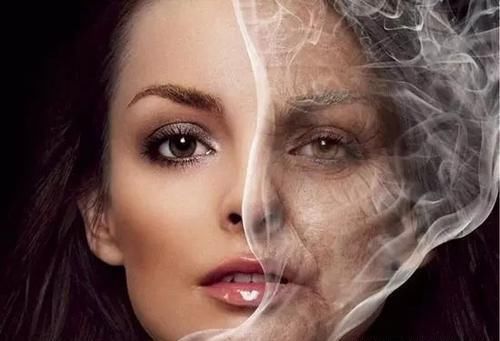  皱纹|皮肤科主任：睡前1个好习惯，每天坚持做，皱纹“逃走”，好年轻