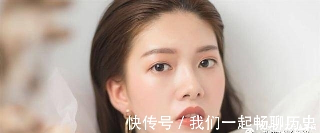 白皙|皮肤“暗黄”的女生,每天坚持做这3件事,会让你的皮肤更白皙