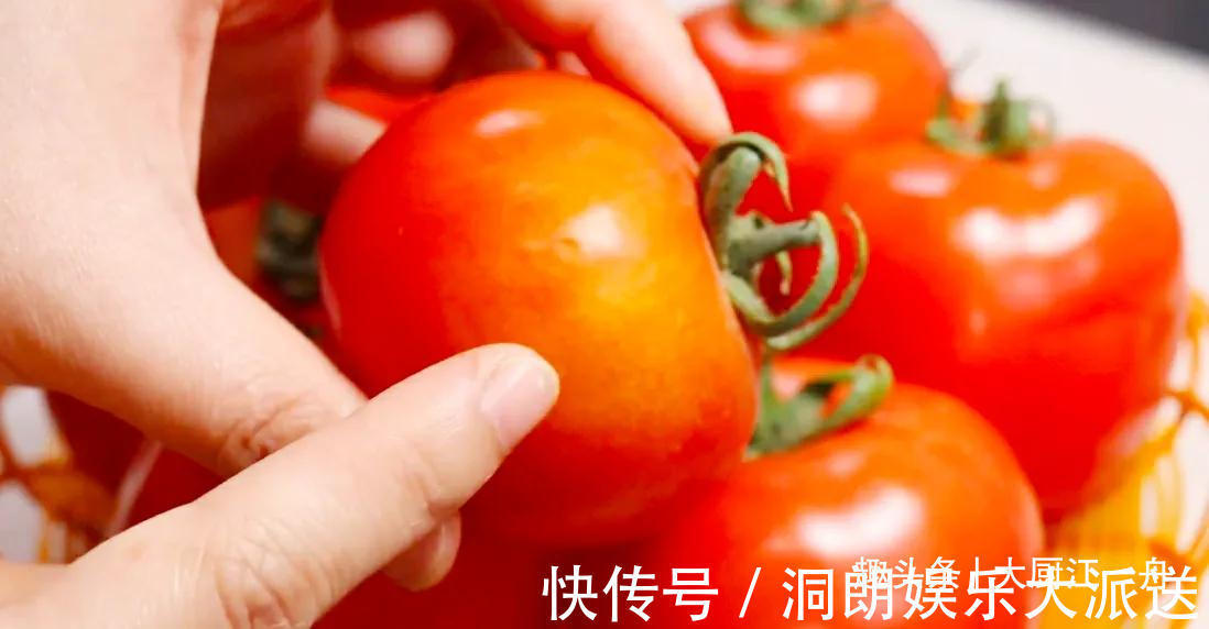 买西红柿时，选5片叶还是6片叶老菜农别再买错了，难吃还费钱