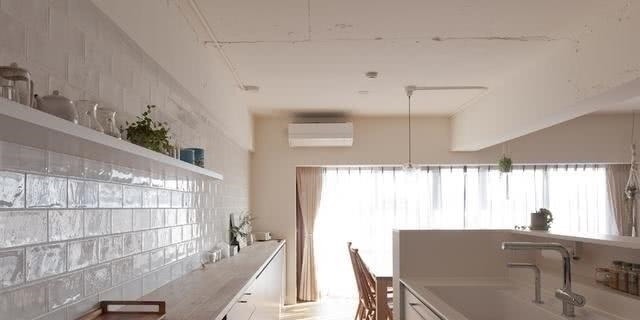 玄关|日本夫妻住71平,玄关装门又下沉,冰箱藏起来,家里干净名不虚传