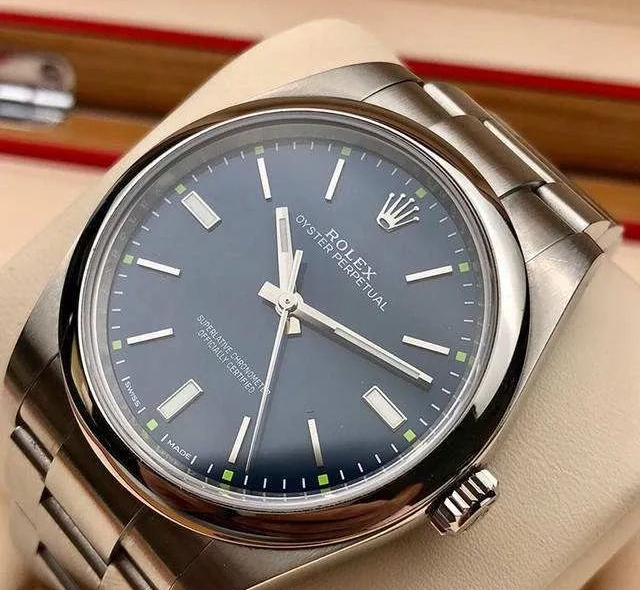 百达翡丽|仪表不凡说表:男人的前三块手表怎么买才不会后悔?