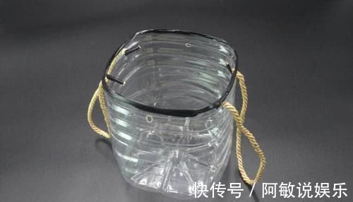 小孔|空油桶上穿2根绳子,真是厉害了,解决了困扰大家的一大难题,实用