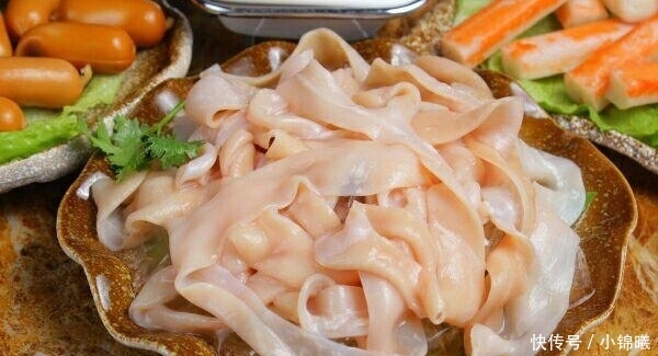 跟领导一起聚餐吃火锅, 这些菜最好不要点, 否则会很尴尬