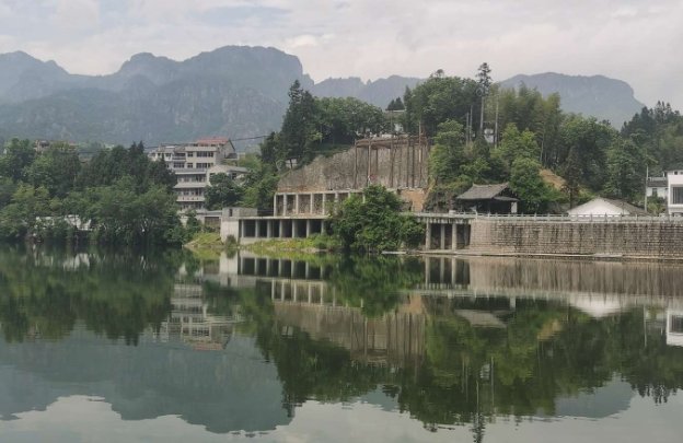 银杏|恬静山水间，神秘白泉地。