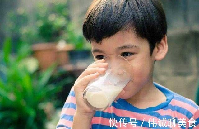 长高|8岁的孩子不会长大,只是因为他们经常喝这碗汤,儿科医生这三种汤不允许孩子喝