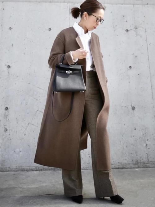 大衣这么穿，化复杂为简单，简约舒适又清爽利落！