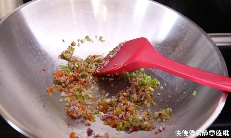 花雕酒|素菜吃腻了，来一道硬菜解解馋，比酥肉还香，真是好吃停不下来