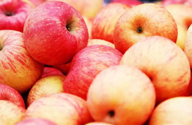 香蕉|女人40岁后多吃3种“排毒果”,排出毒素,减肥美容,祛斑防衰老