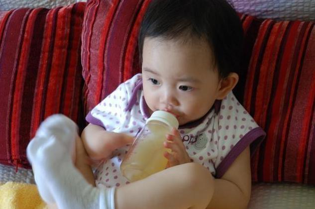 奶奶|奶奶每天做“毒粥”喂孙女,伤了脾胃不说,还耽误了孩子长个